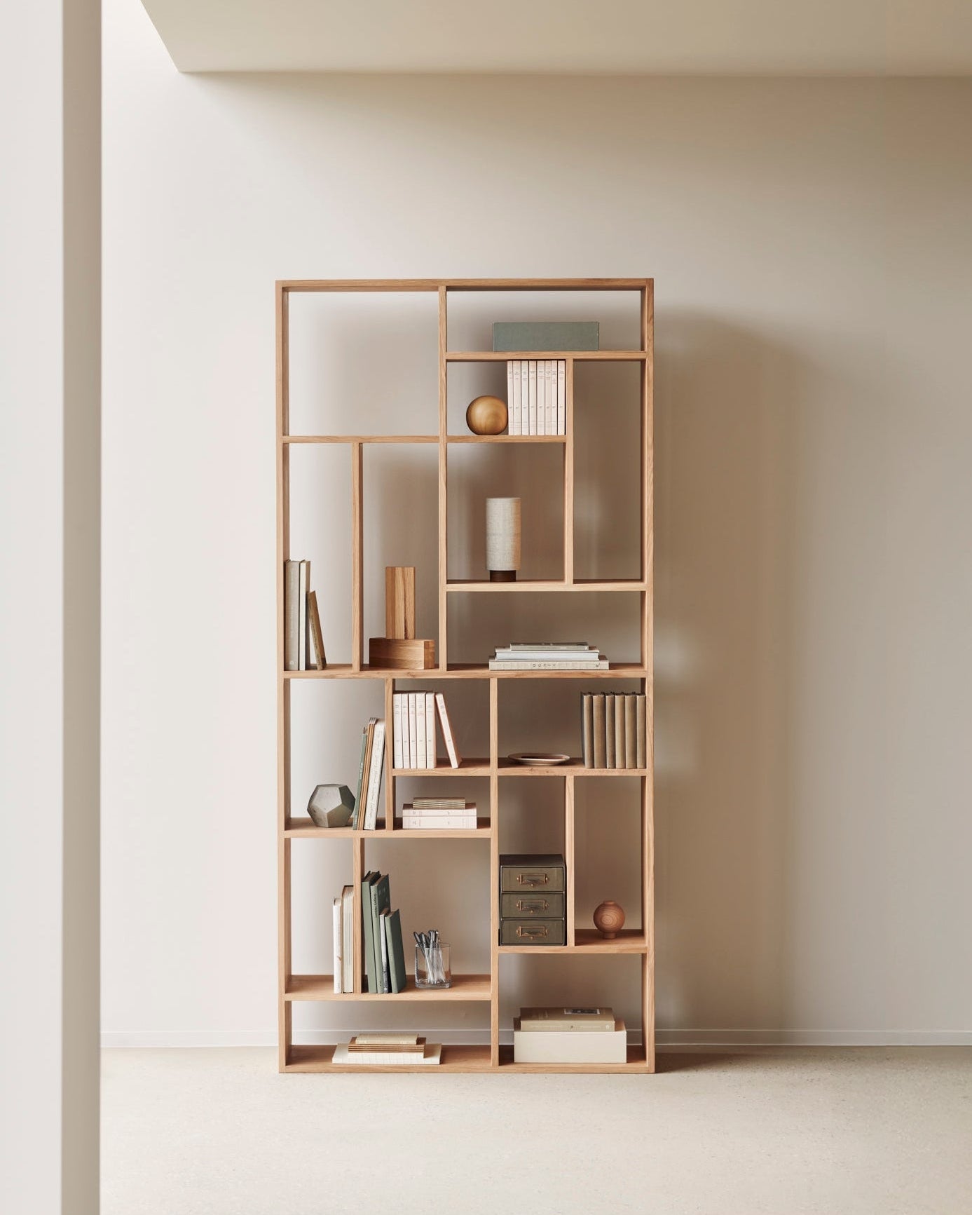 Shelf M - 104x219cm by Ethnicraft | Homestorys
