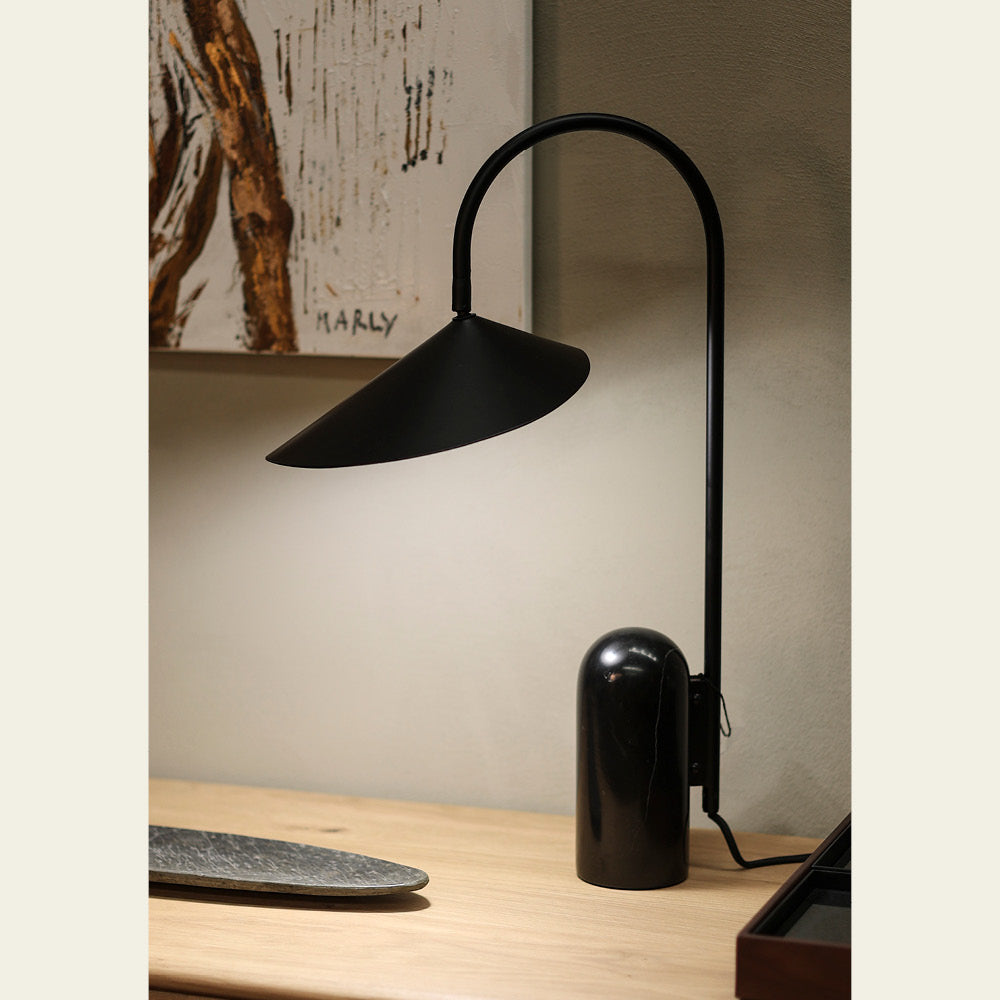 EXPO Ferm Living ARUM Tischlampe