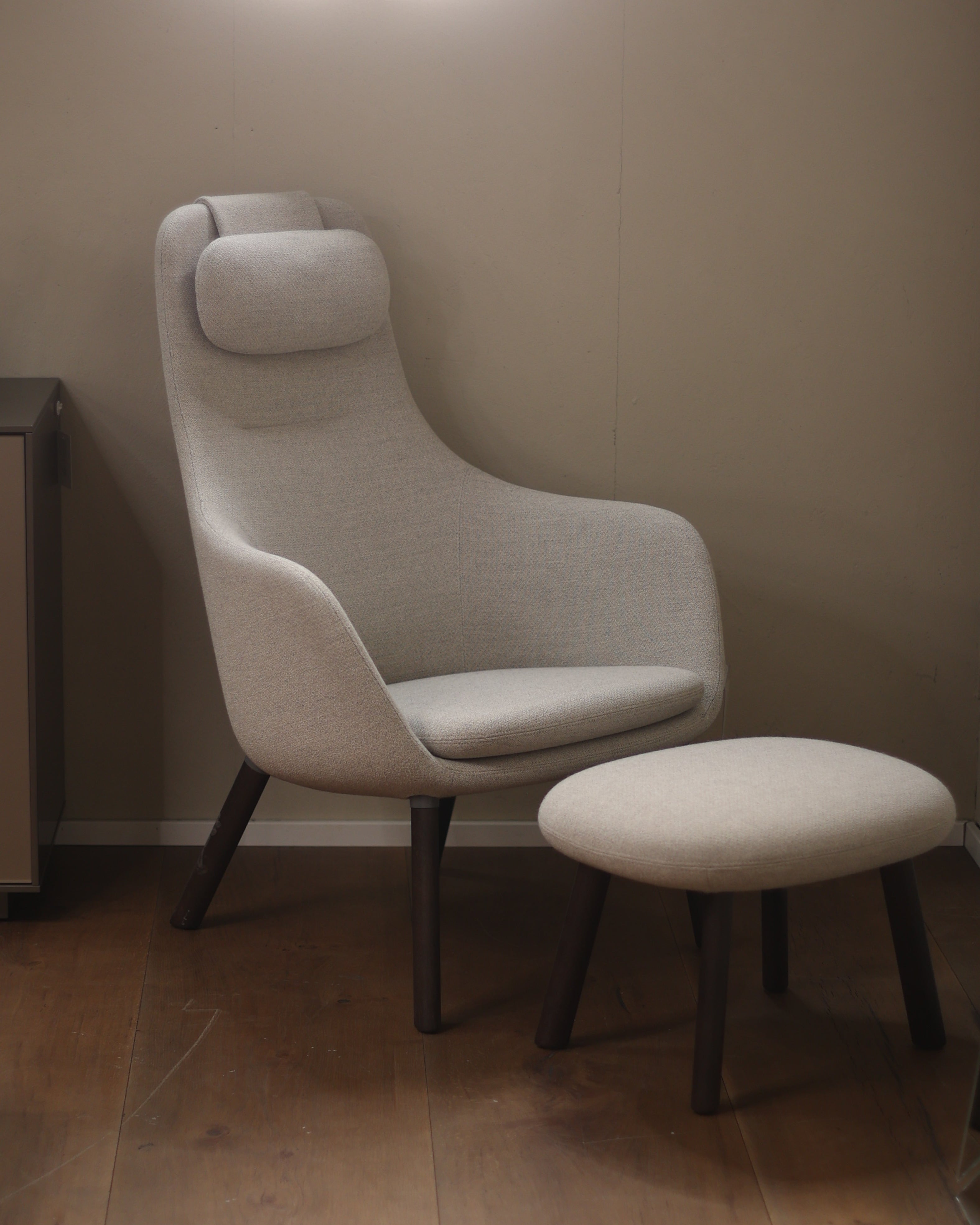 EXPO Vitra HAL Fauteuil lounge avec ottoman
