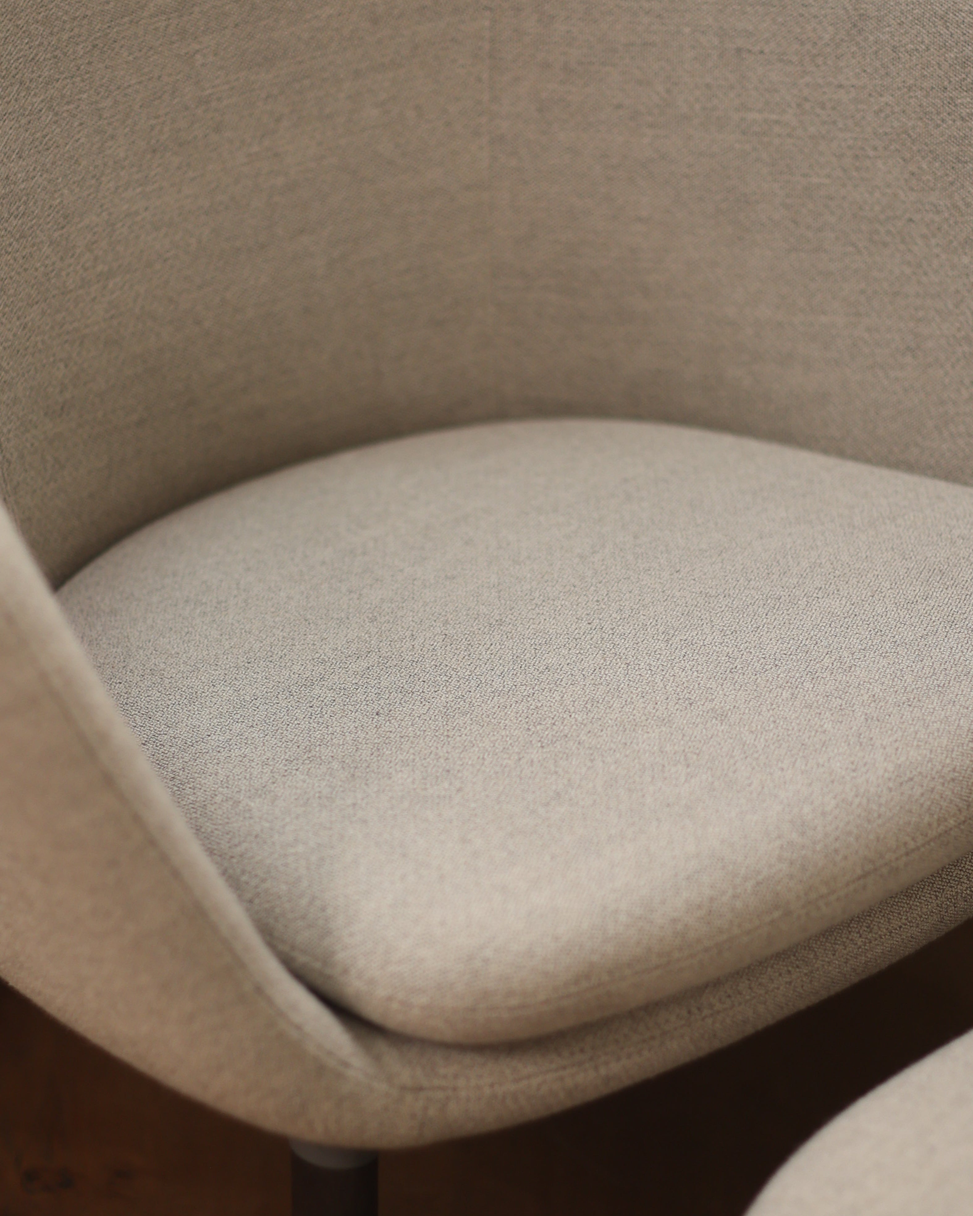 EXPO Vitra HAL Fauteuil lounge avec ottoman