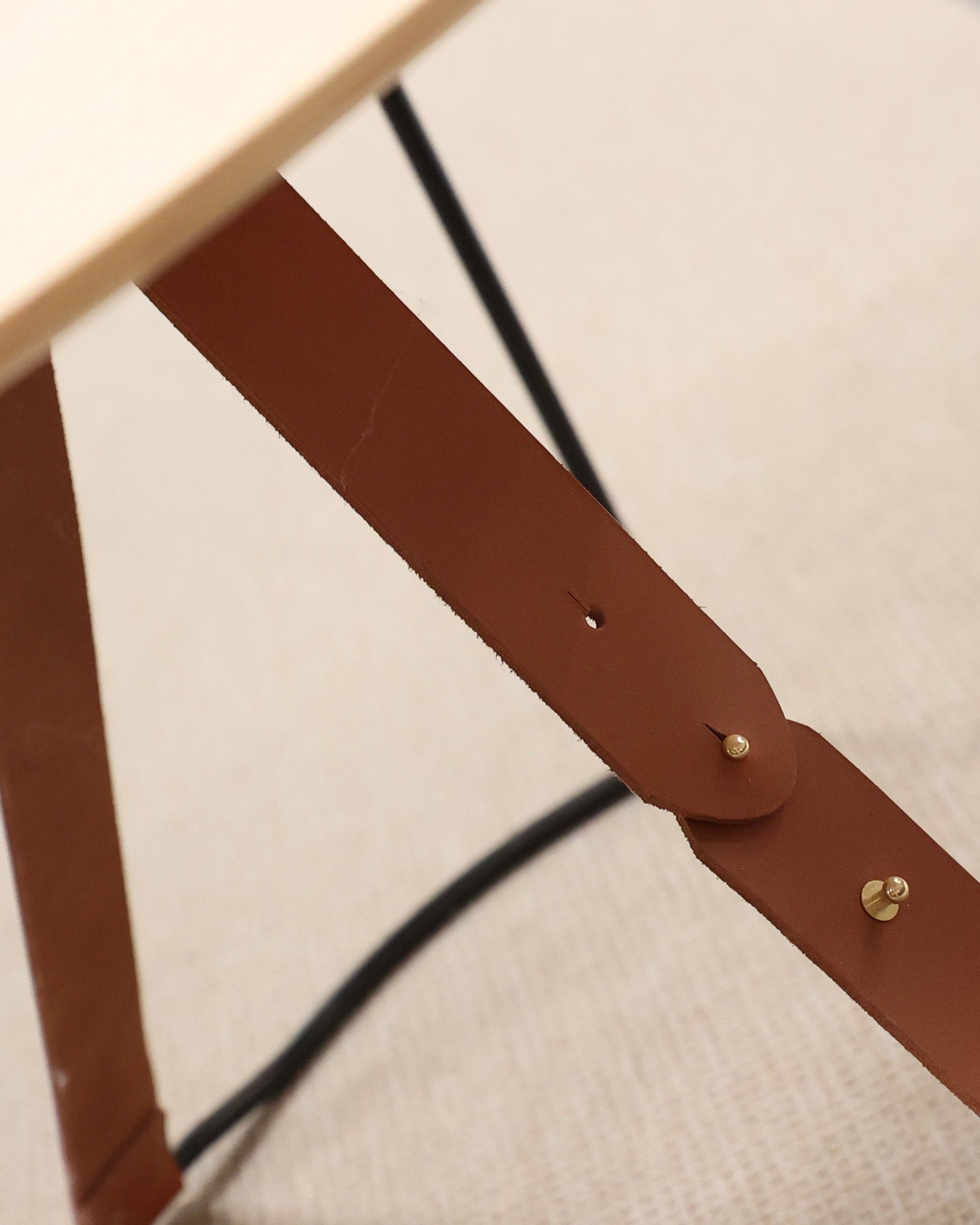 EXPO Side table Cuero SIERRA