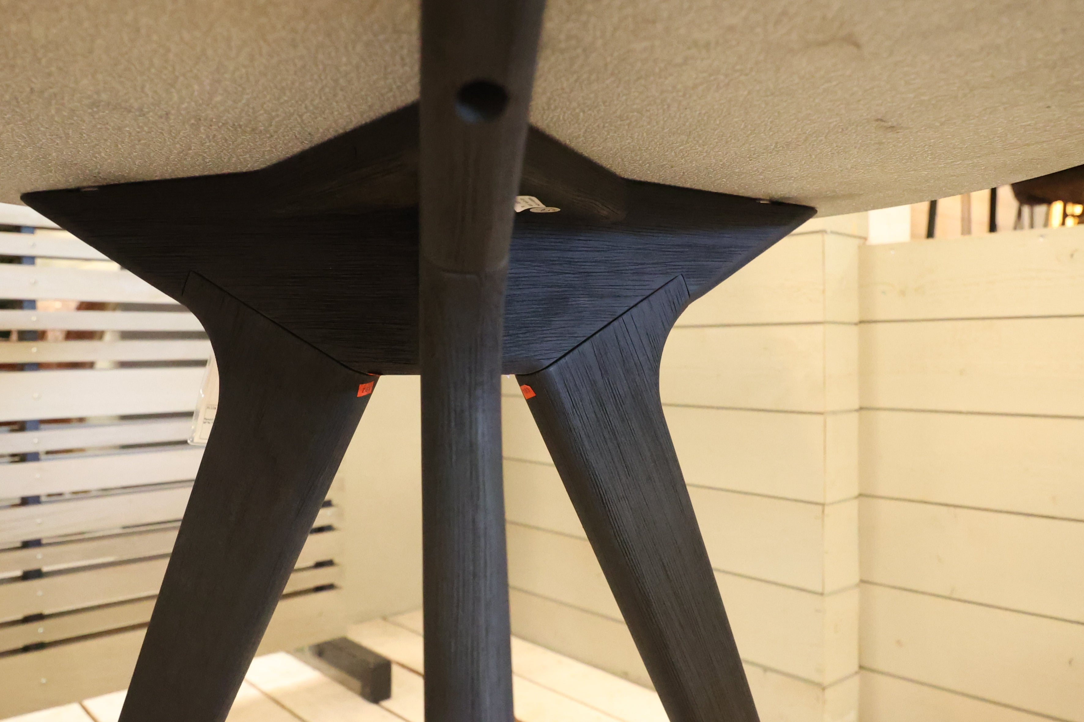 EXPO Manutti TORSA dining table