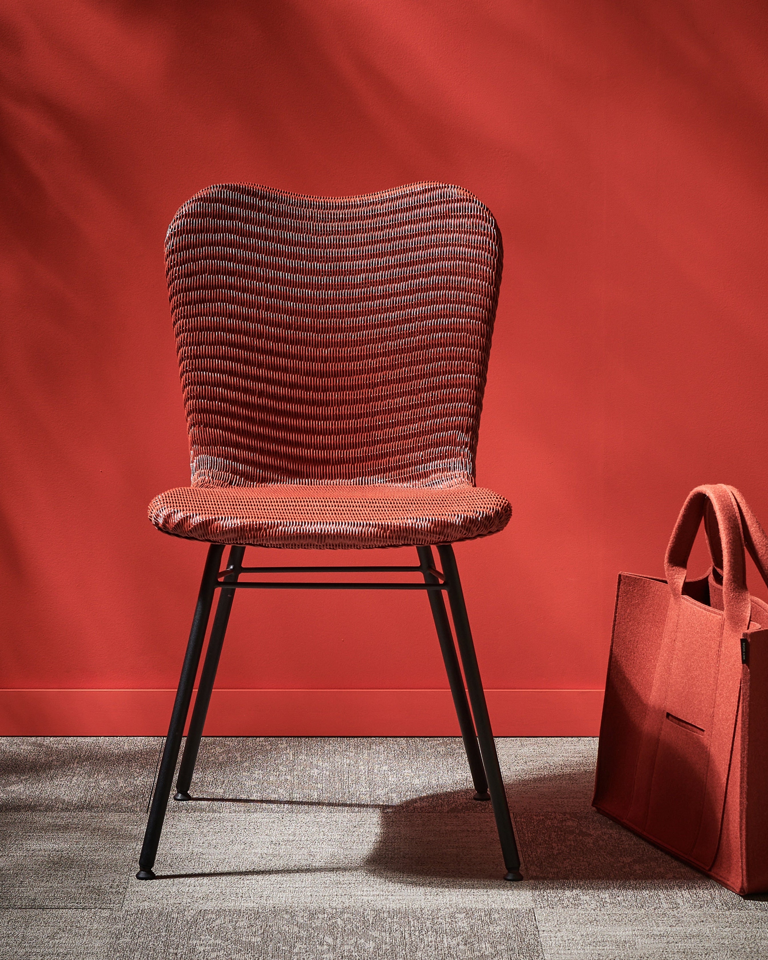 Chaise en acier Lily