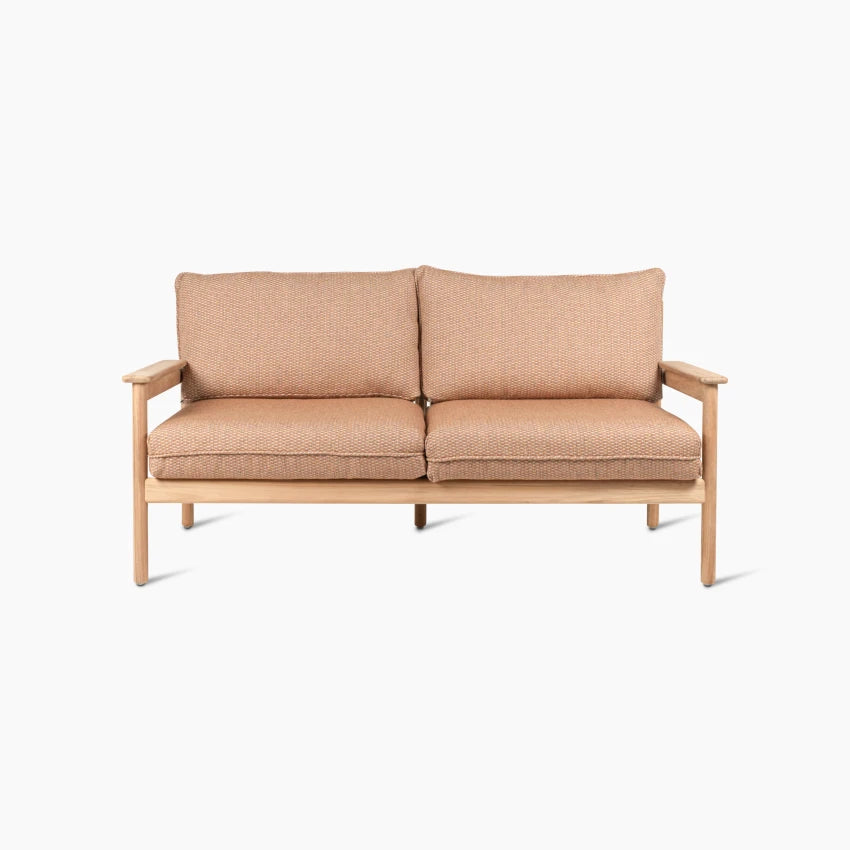Vincent Sheppard ODA Gartensofa in Teak und Flax mit Kissen in Sienna