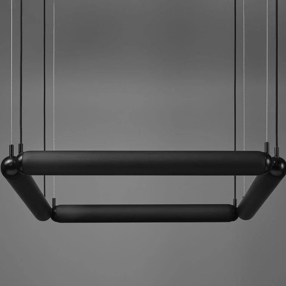 Hängeleuchte PURO CONTOUR von Brokis in Schwarz, Form Square 800 – grafische Lichtskulptur mit klarer Linienführung für moderne Innenräume
