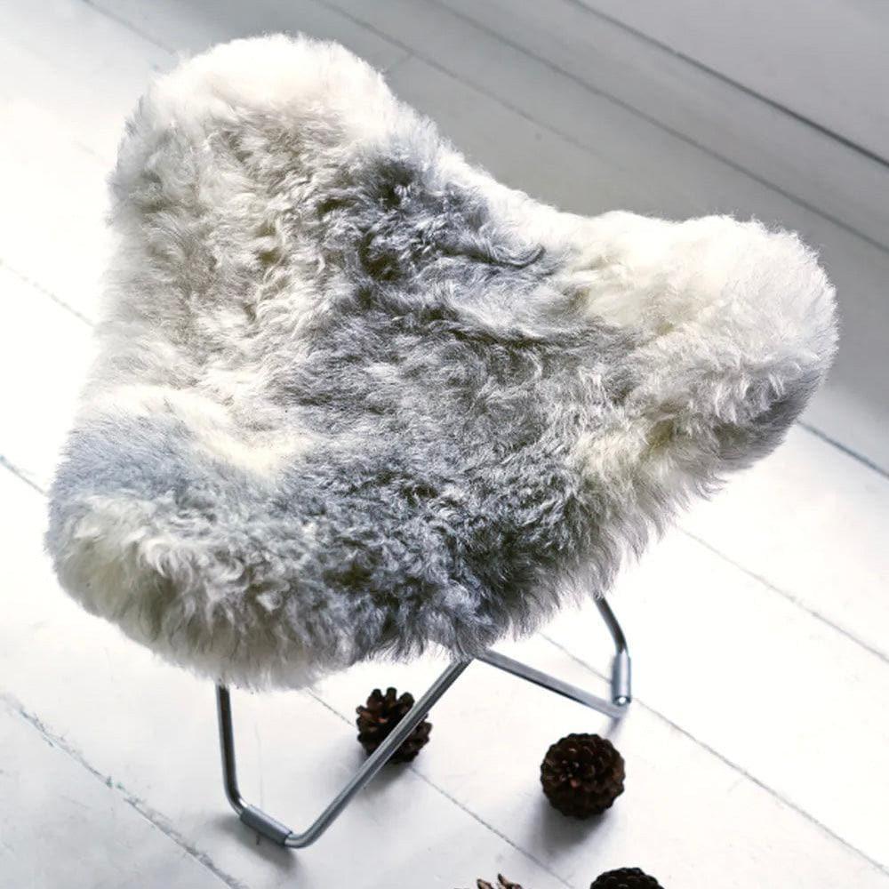 Cuero - Schaffellhocker ICELAND FLYING GOOSE - | Homestorys