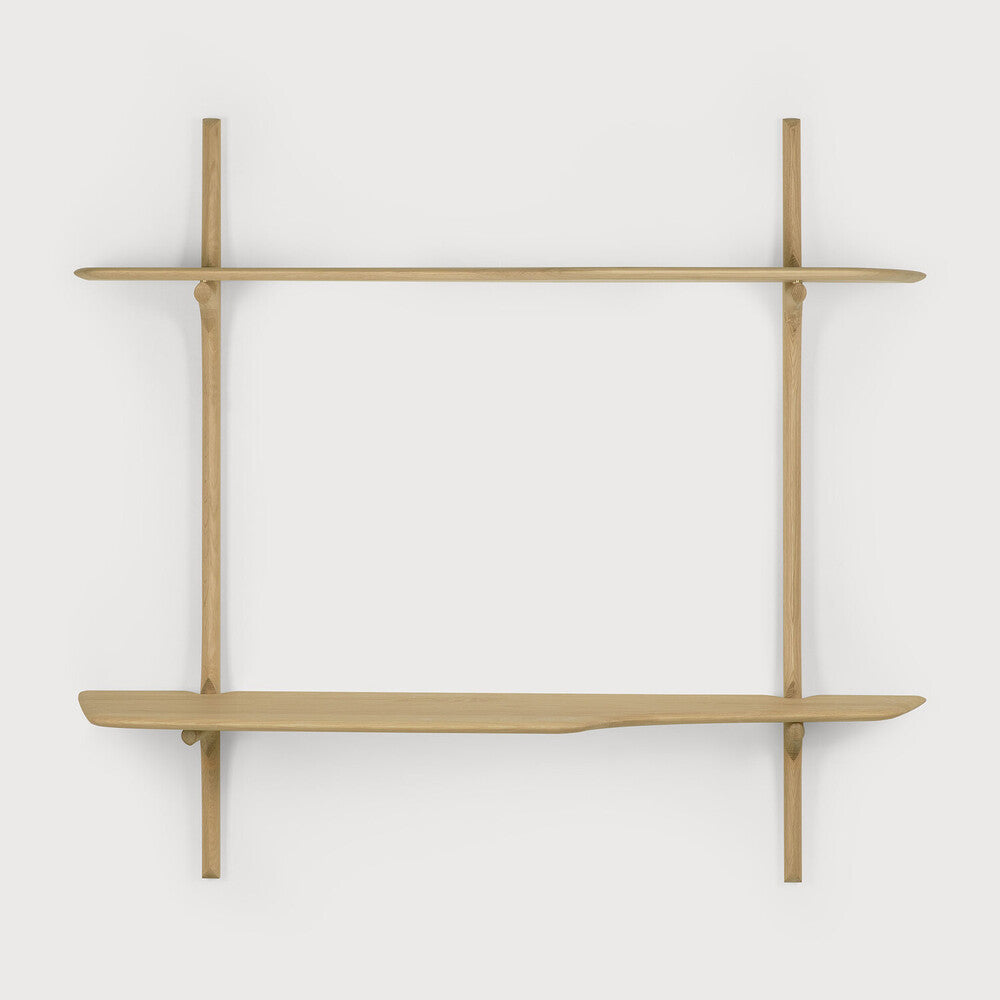 Bureau Ethnicraft PI en chêne naturel, aux contours organiques et à structure fixée au mur, vu de face.