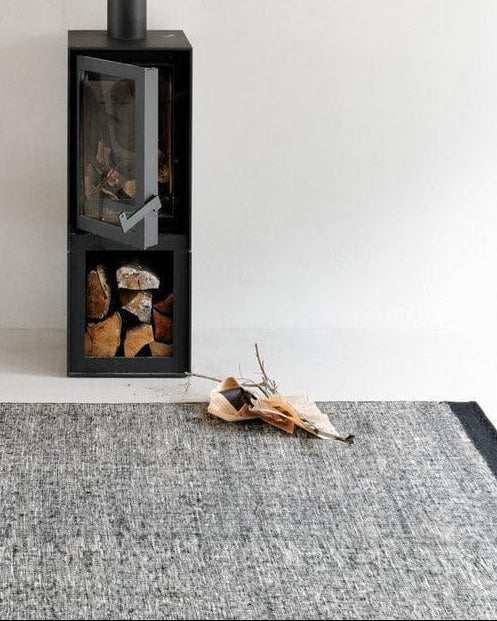 Ethnicraft - Teppich BLACK DOTS - 21718 | Homestorys