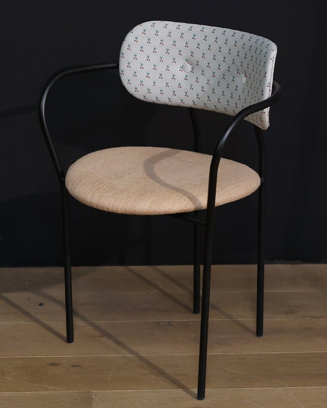 Gubi - EXPO Gubi COCO Armlehnstuhl - 1000003568438 | Homestorys