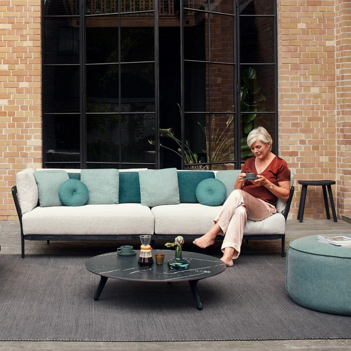 Tiefes 3-Sitzer Sofa FLOWS - Black/Teak Nero | Manutti | Homestorys