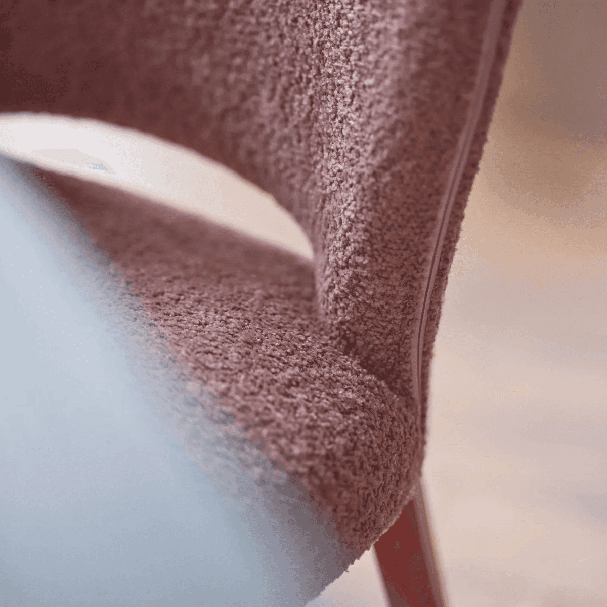 Mobitec - Armlehnstuhl CUORI C0412 - CUORIC0412-PLUS-H47-PB-A-UNI-CL2-E10 | Homestorys