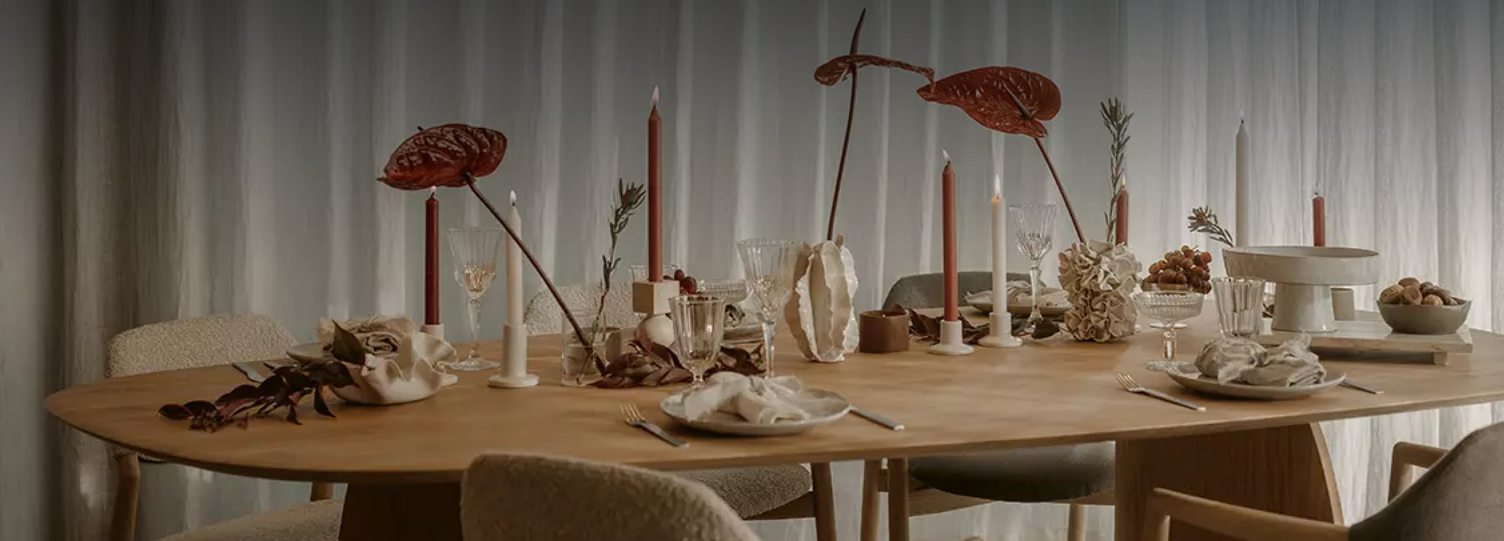 Mobitec Dolmen Esstisch aus Massivholz – moderner Design-Esstisch im Querformat für großzügige Wohnräume