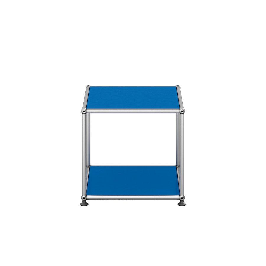 USM Haller Beistelltisch M21 in Enzianblau – lebendiges Designobjekt als farbiger Akzent in Einrichtungskonzepten für Büro, Lounge oder Studio