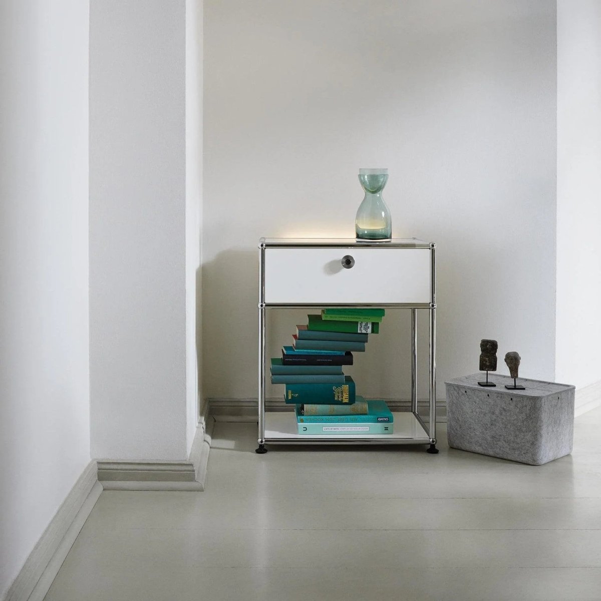 USM Haller - Nachttisch M54 - QS M54 Reinweiß | Homestorys