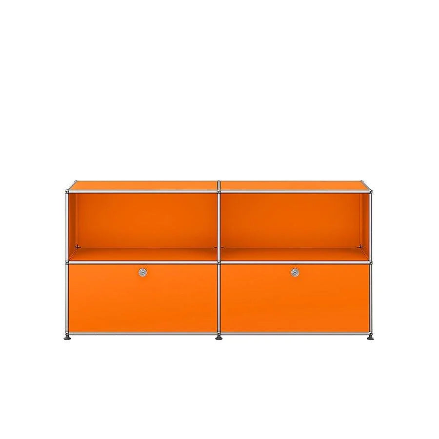 USM C2 Sideboard in kräftigem Reinorange – auffällige Farbalternative für kreative Einrichtungen mit Retro-Flair