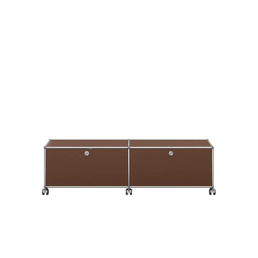 USM Lowboard M61 in USM Braun – wohnliches Möbelstück mit warmer Farbgebung und modularer Funktion, perfekt für natürliche Raumgestaltung