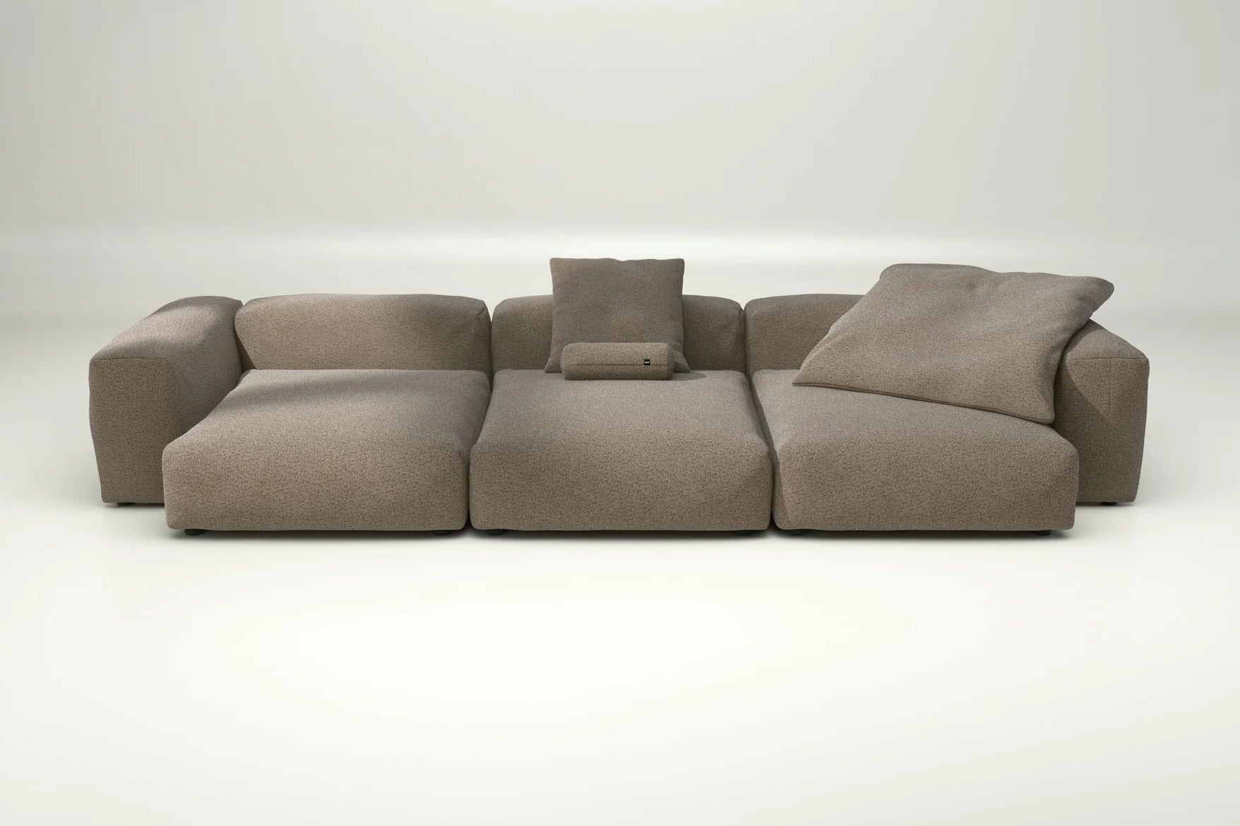 Vetsak Sofa 05 in Loop Loop Taupe – mit Kissenset, ruhiger Wohnstil mit textiler Wärme und Klarheit