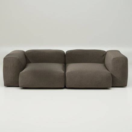 vetsak Sofa M mit Outdoor-Stoff Piqué in Taupe – modernes Understatement für Terrasse oder Balkon