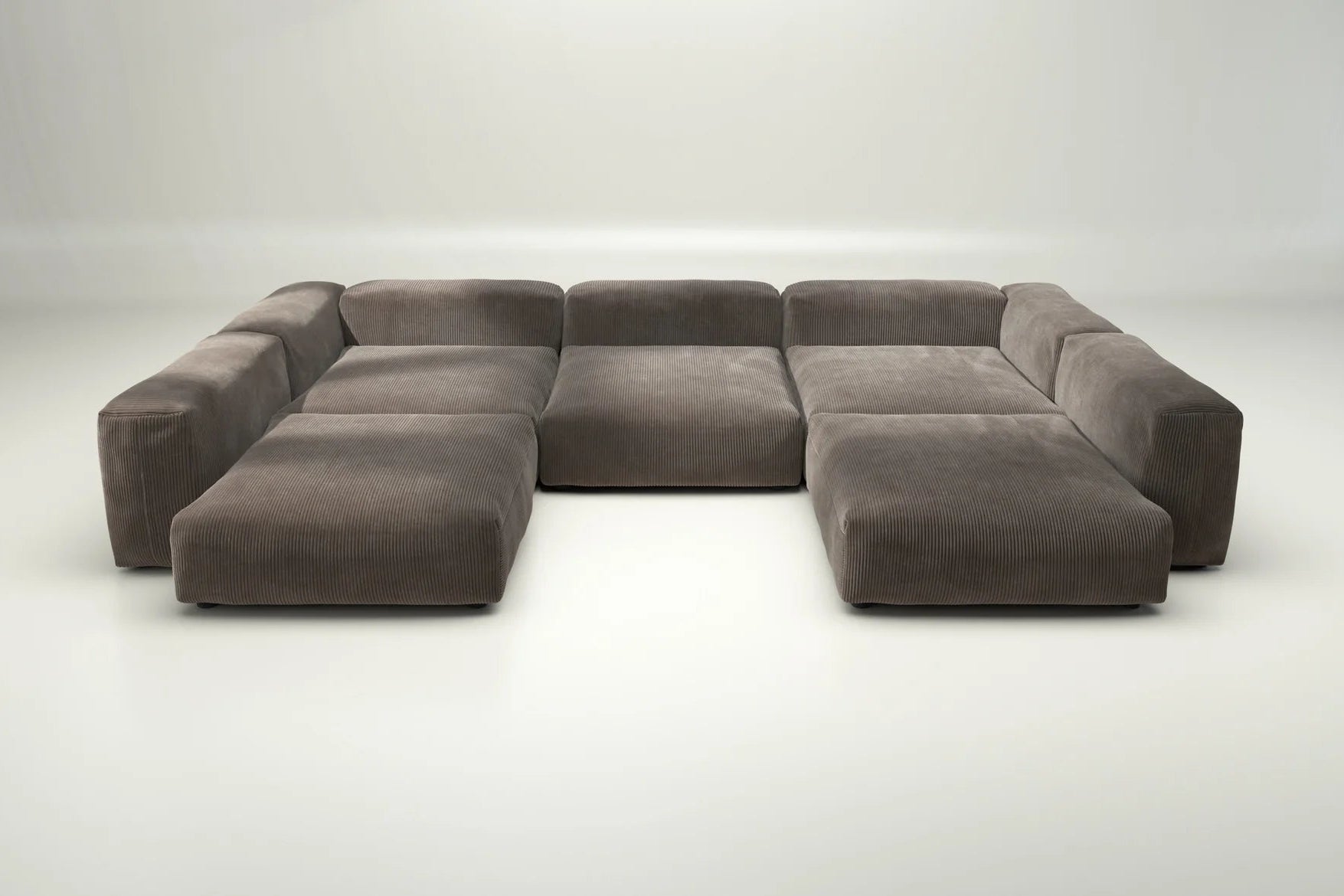 Sofa 06 von Vetsak in Cord Velour Mocha – ohne Kissenset, schokobraunes Statement für moderne Wohnideen