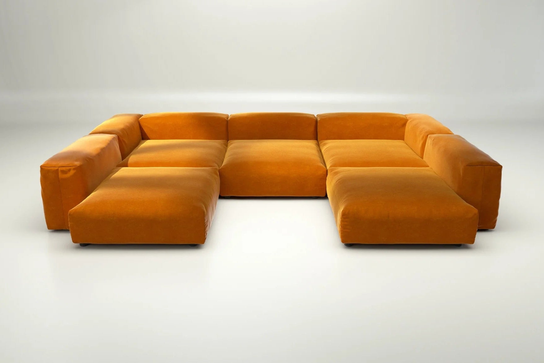Sofa 06 mit Suave Orange Blaze – ohne Kissen, farbintensiver Eyecatcher für Pop-Art-inspirierte Einrichtung