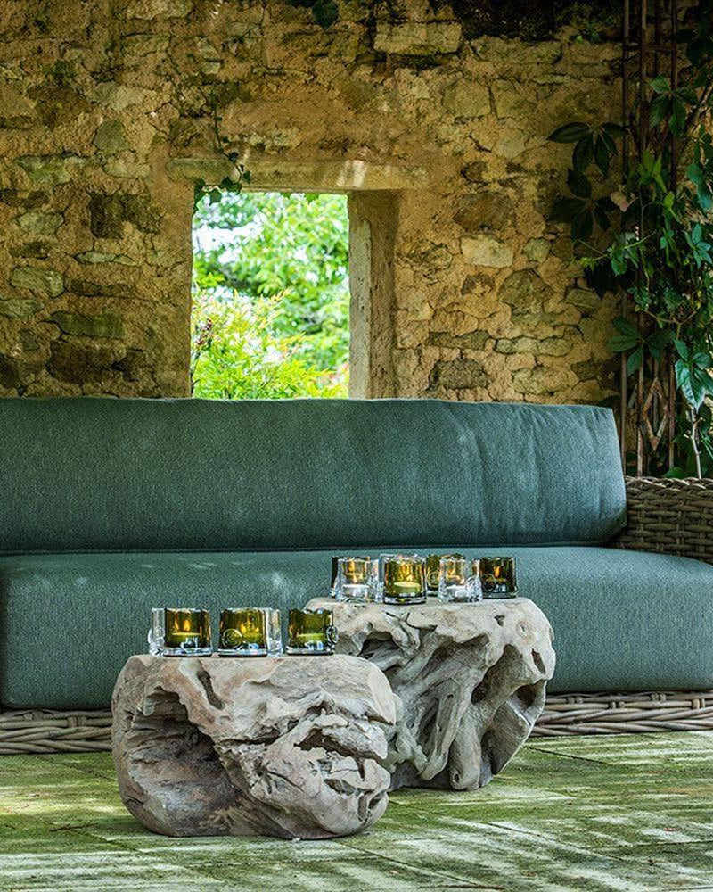 ROOT BALL Couchtisch im Wohnzimmer – natürliches Teakholz-Design für modernes Interior mit Statement-Charakter