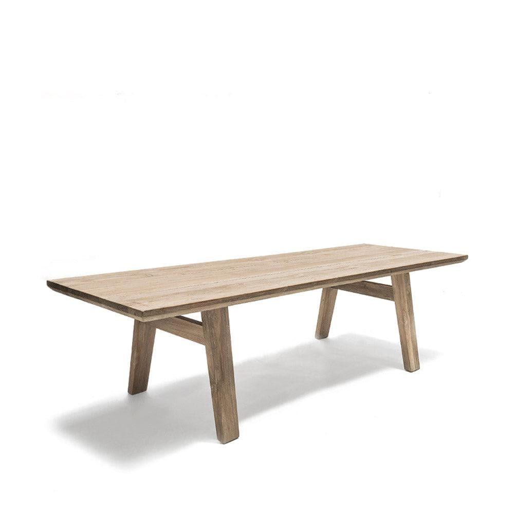 Esstisch MIA von Gommaire – rechteckiger Outdoor-Tisch aus recyceltem Teakholz, mit klaren Linien und robustem Design für stilvolle Gartenbereiche