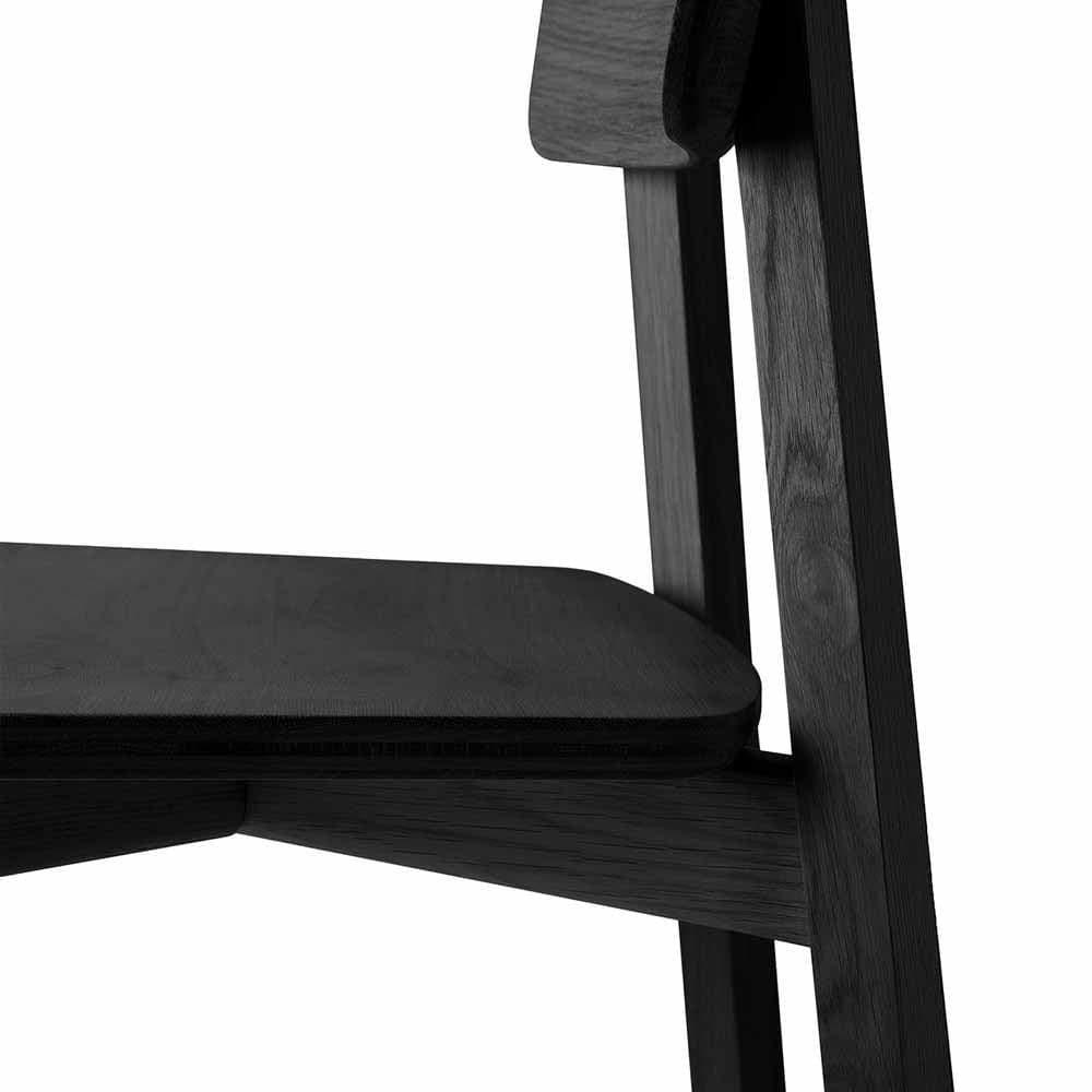 Stuhl CASALE Eiche schwarz | Ethnicraft | Homestorys