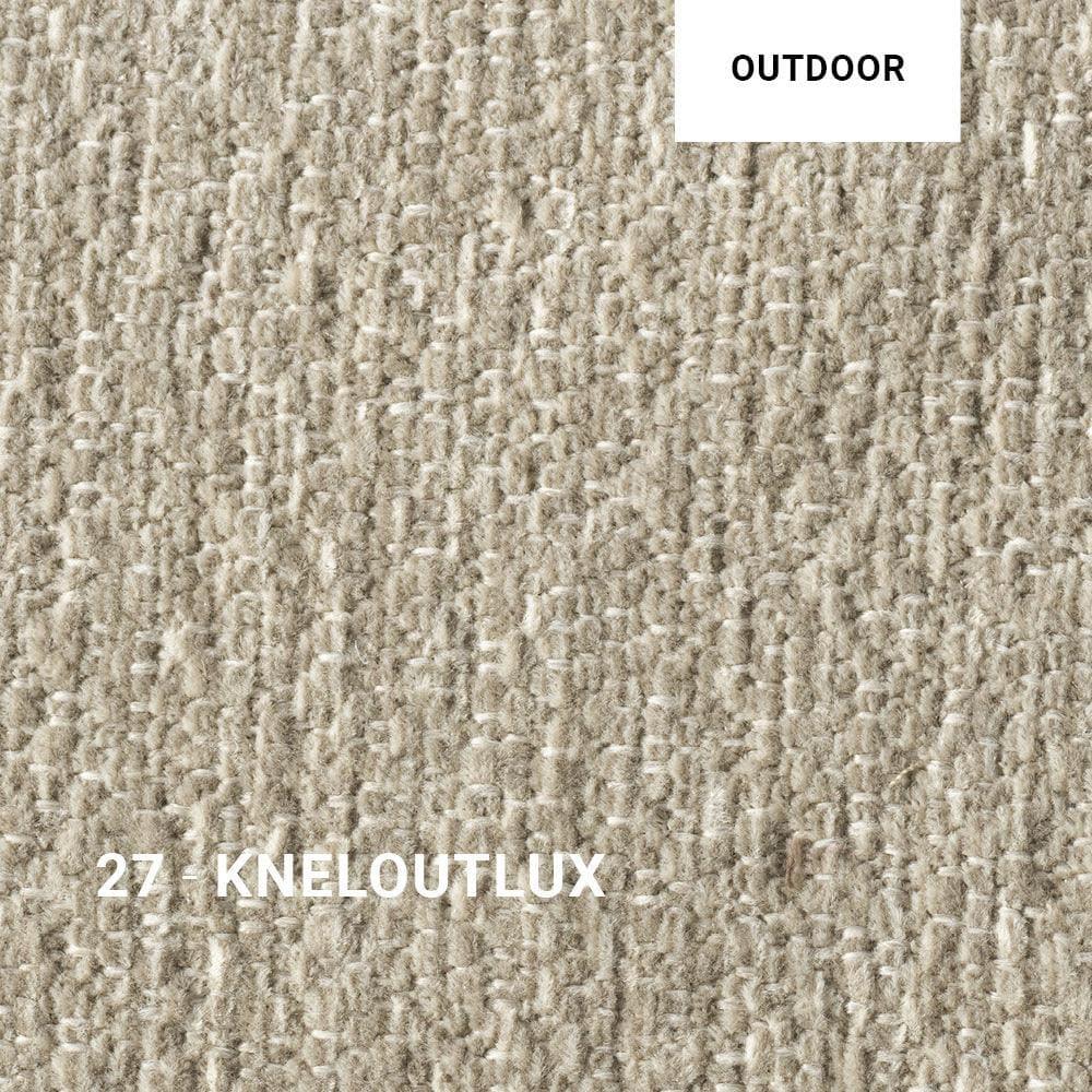 Outdoor-Liege LISA mit Rollen und Kissen in KNELOUTLUX 27 – sandiger Naturton für eine harmonische Gartengestaltung