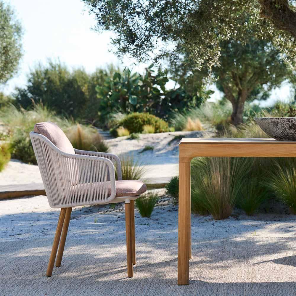 Tribù SENJA fauteuil avec coussins - teck wengé/lin - Original Homestorys