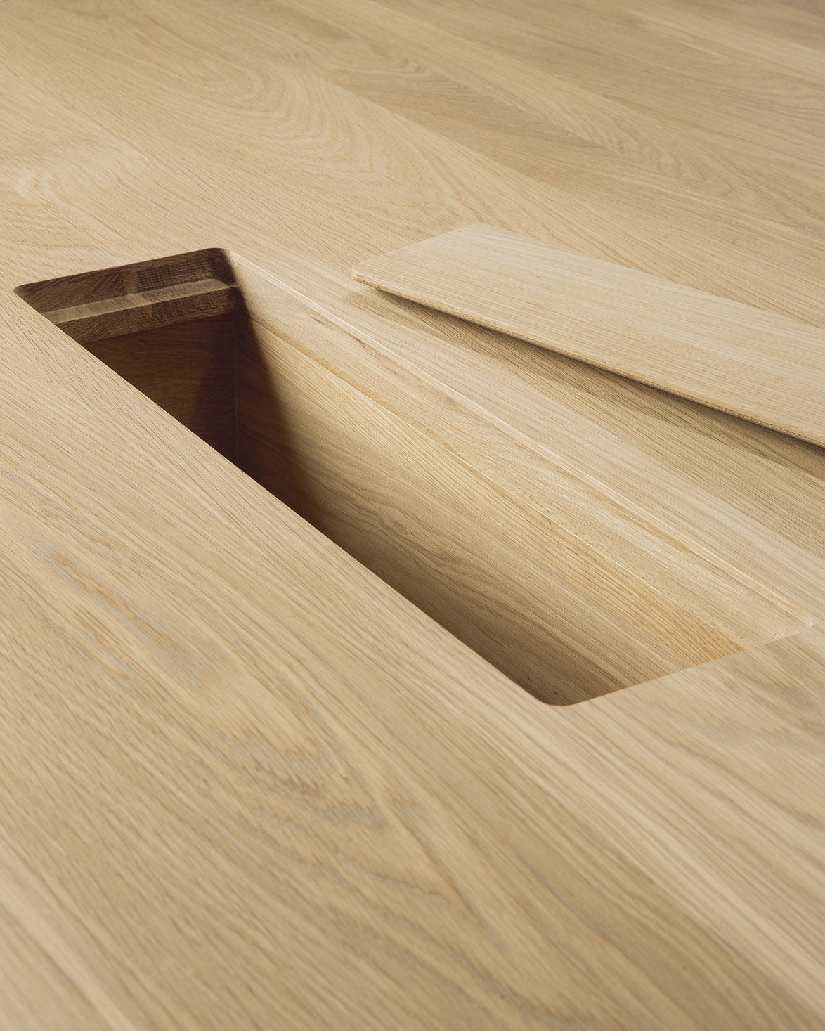 GEOMETRIC meeting table