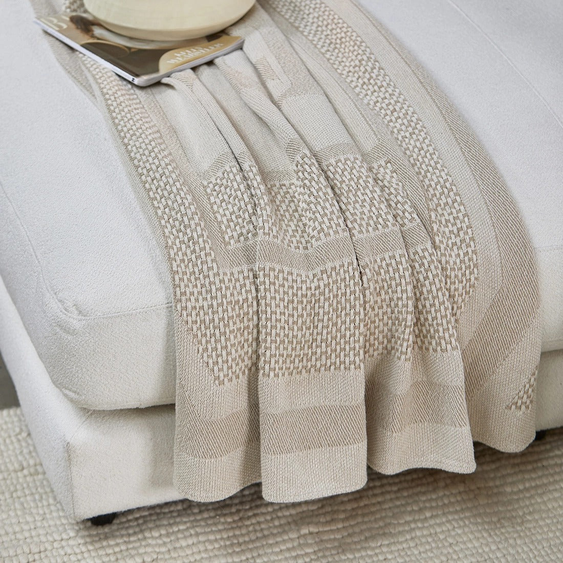 JACQUARD blanket