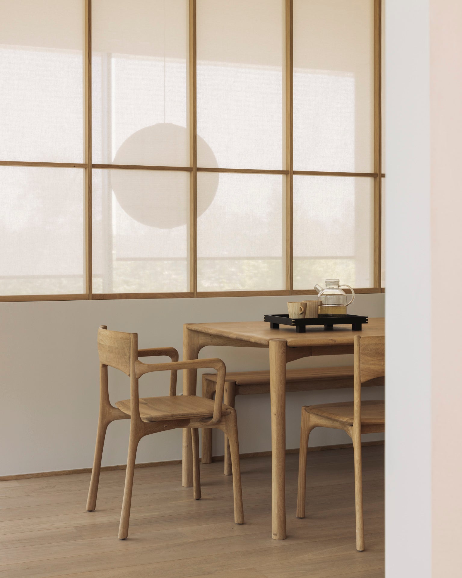 Chaise PI Ethnicraft en Chêne dans la salle à manger