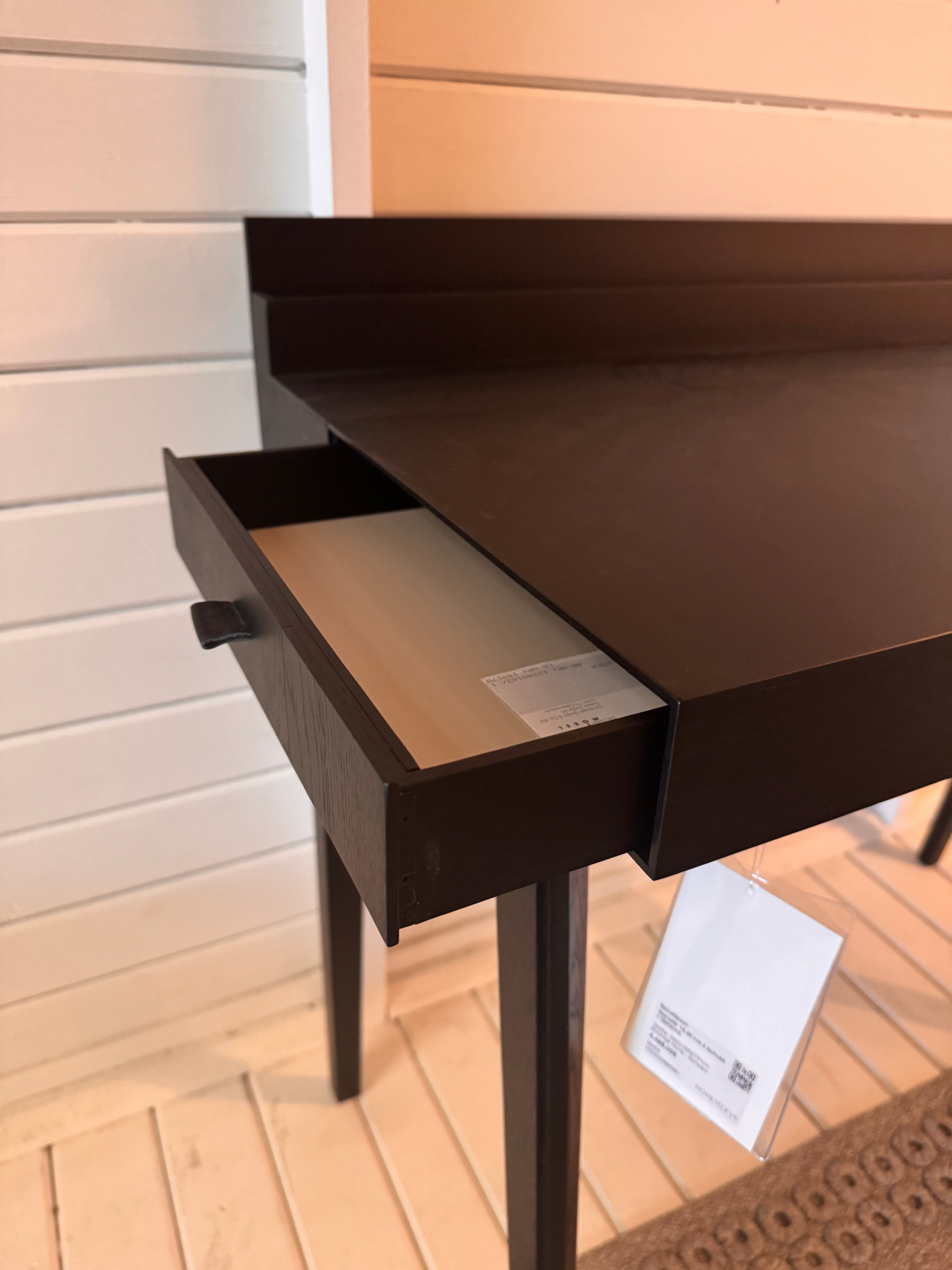 EXPO Scholtissek Schreibtisch