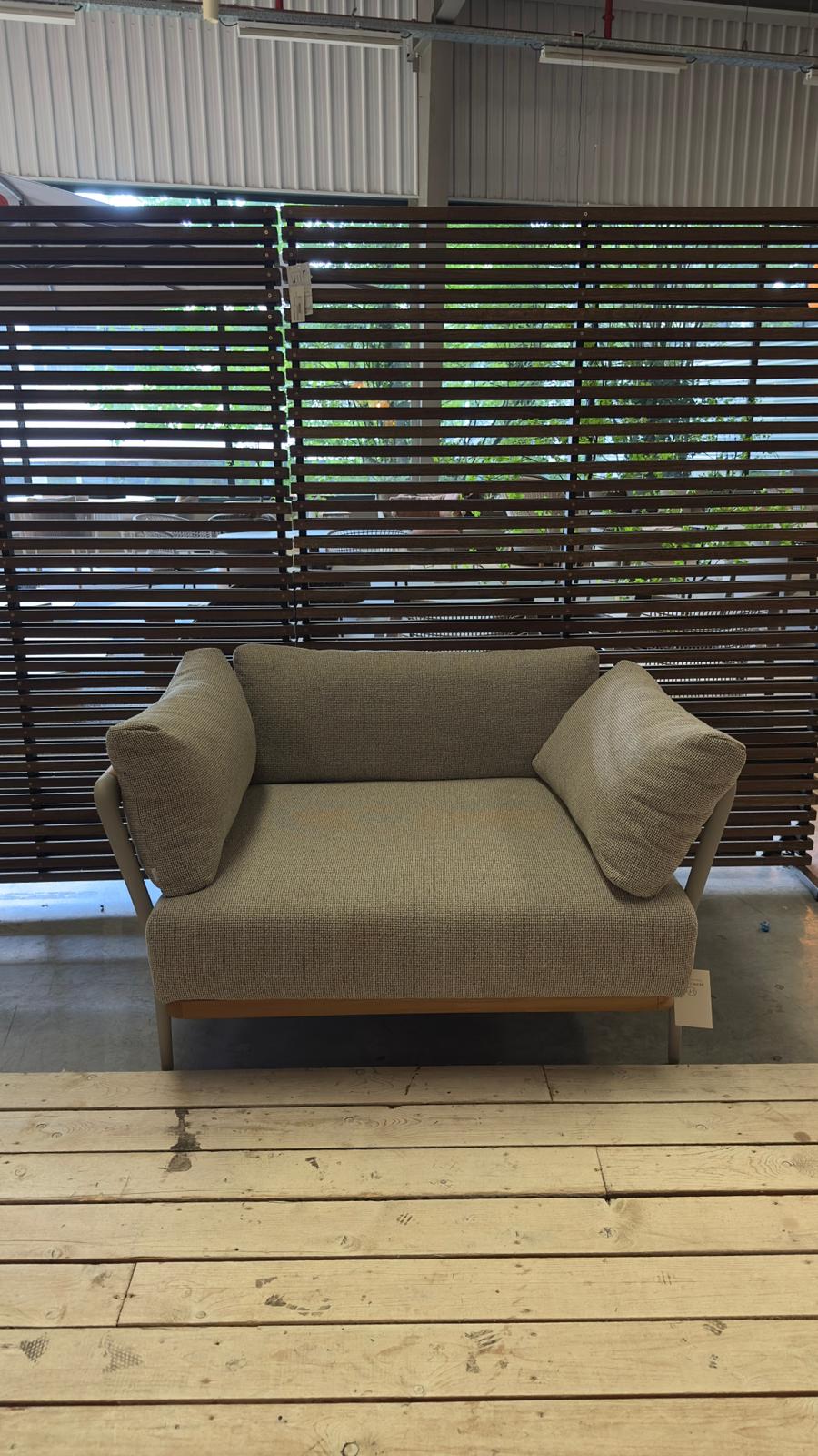 Manutti FLOWS Garden Armchair in AF13 Flint and Teak with Cushions in Fabric C175