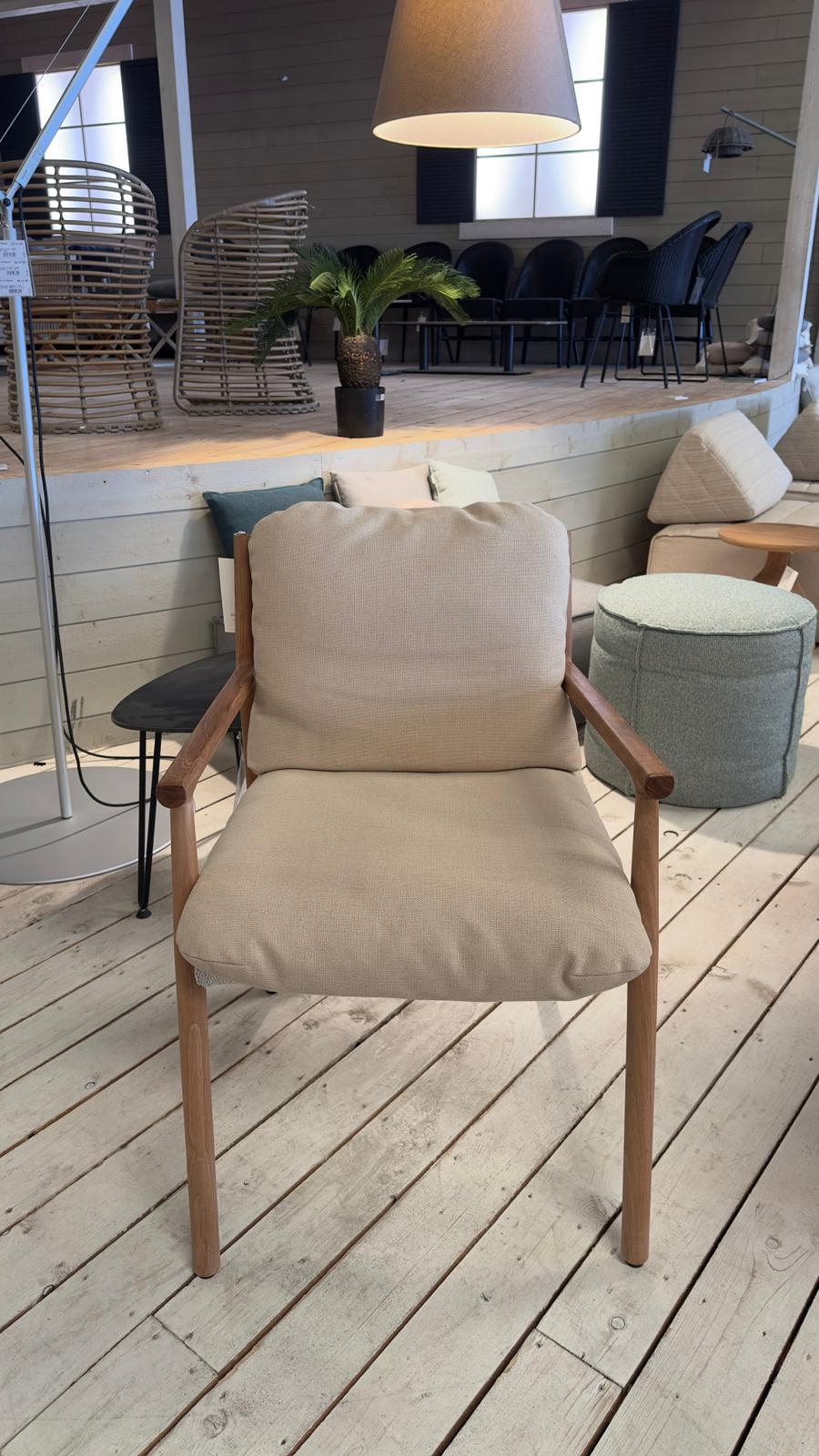 Manutti MUYU Teak Garden Chair with Textilene Rope Pepper and Seat Cushion