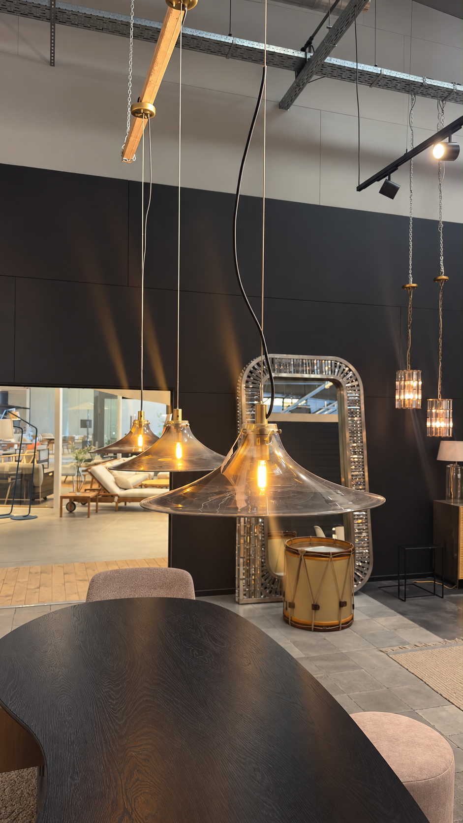 Suspension Timothy Oulton NOBLE SOULS ANCHOR, avec verre irisé et détails en laiton