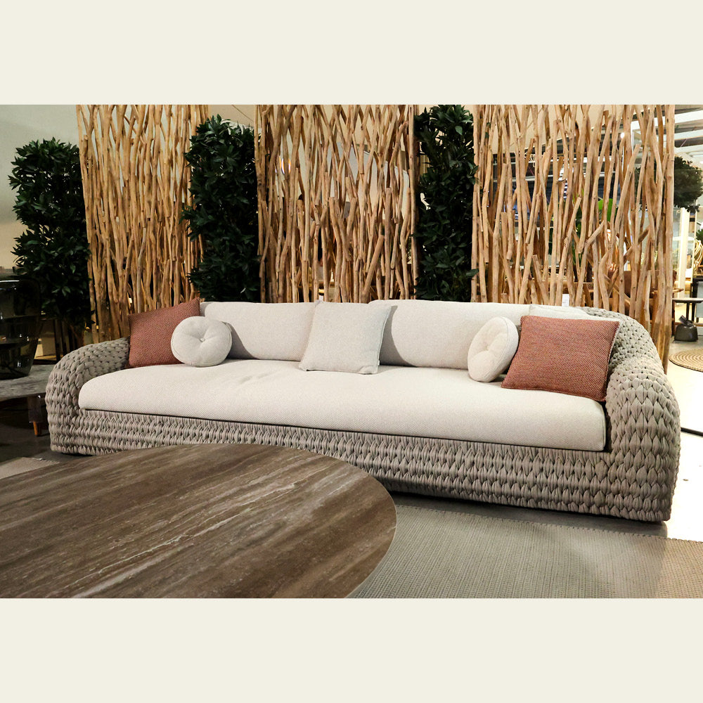 Expo Manutti Kobo lounge group with Torsa coffee table