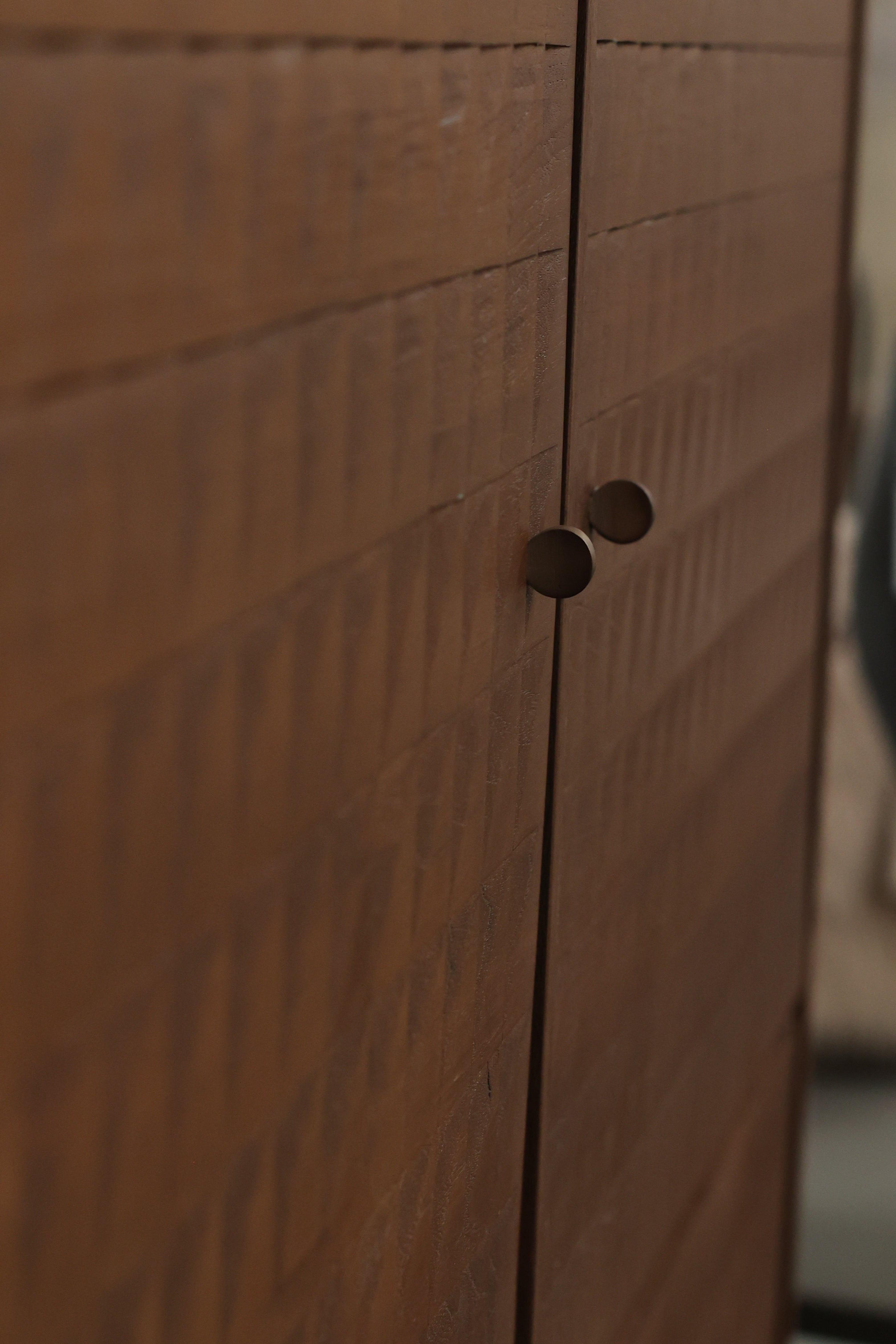EXPO Ethnicraft SONO Schrank