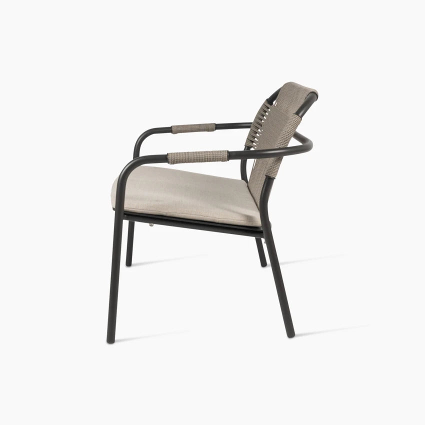 Vincent Sheppard CLEO Gartensofa Detail mit geflochtenem Polypropylenseil in Fossil Grey