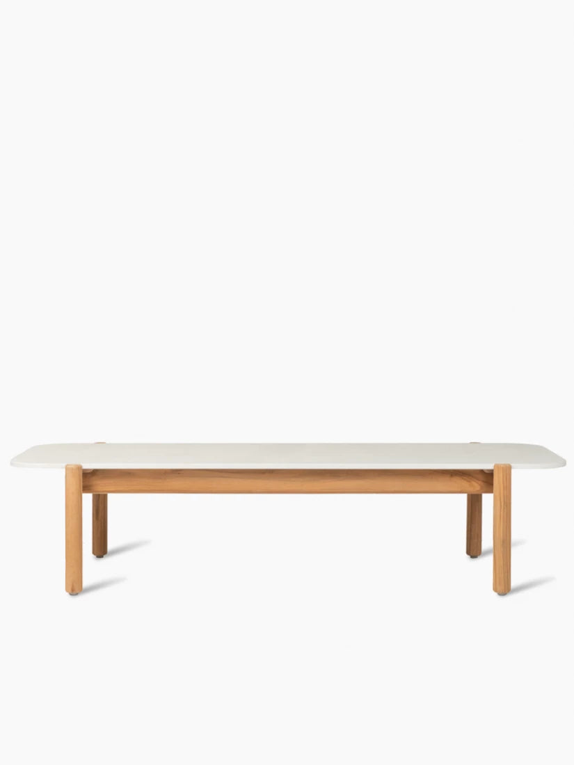 Table basse rectangulaire Vincent Sheppard ODA avec piètement en teck et plateau en céramique de couleur Portland