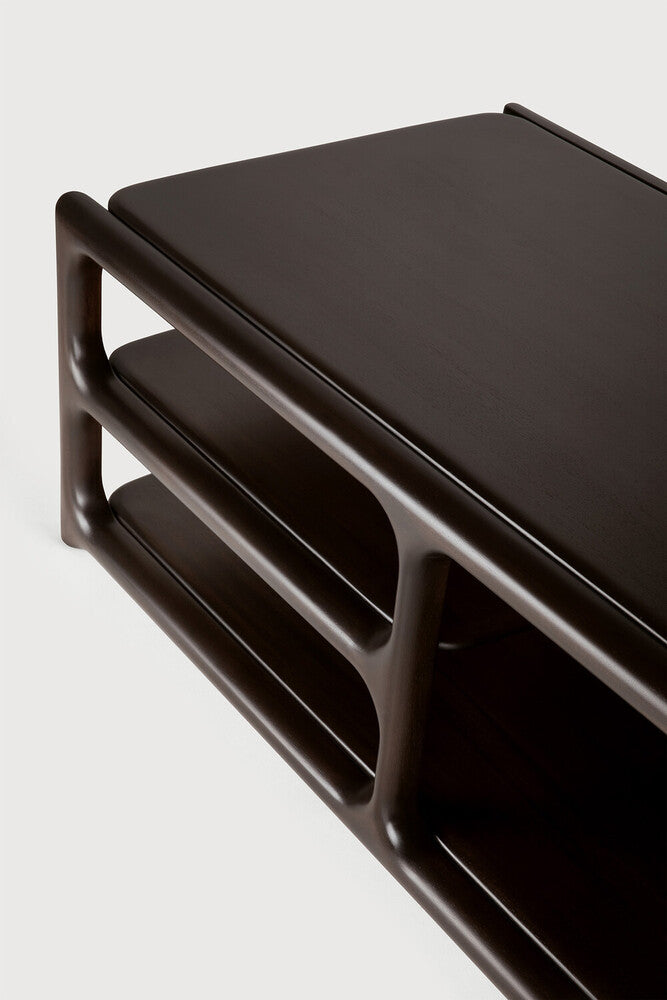 Ethnicraft EDA Coffee Table – Close-up of the lacquered mahogany surface of the 150x60 cm version.