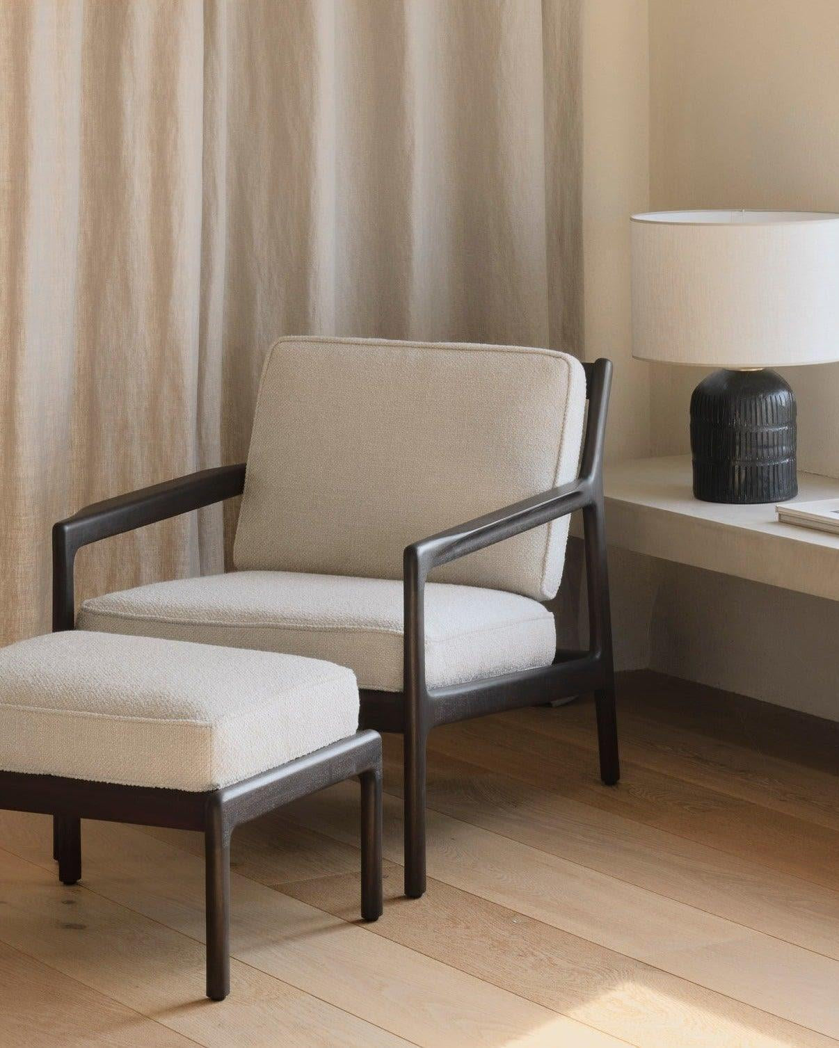 Hocker JACK Mahagoni mit Kissen | Ethnicraft | Homestorys