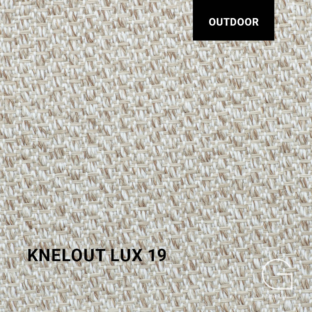 Gartenstuhl FIONA von Gommaire mit Knelout Lux 19 – eleganter Outdoor-Stuhl mit natürlichem Polsterstoff in sanftem Farbton