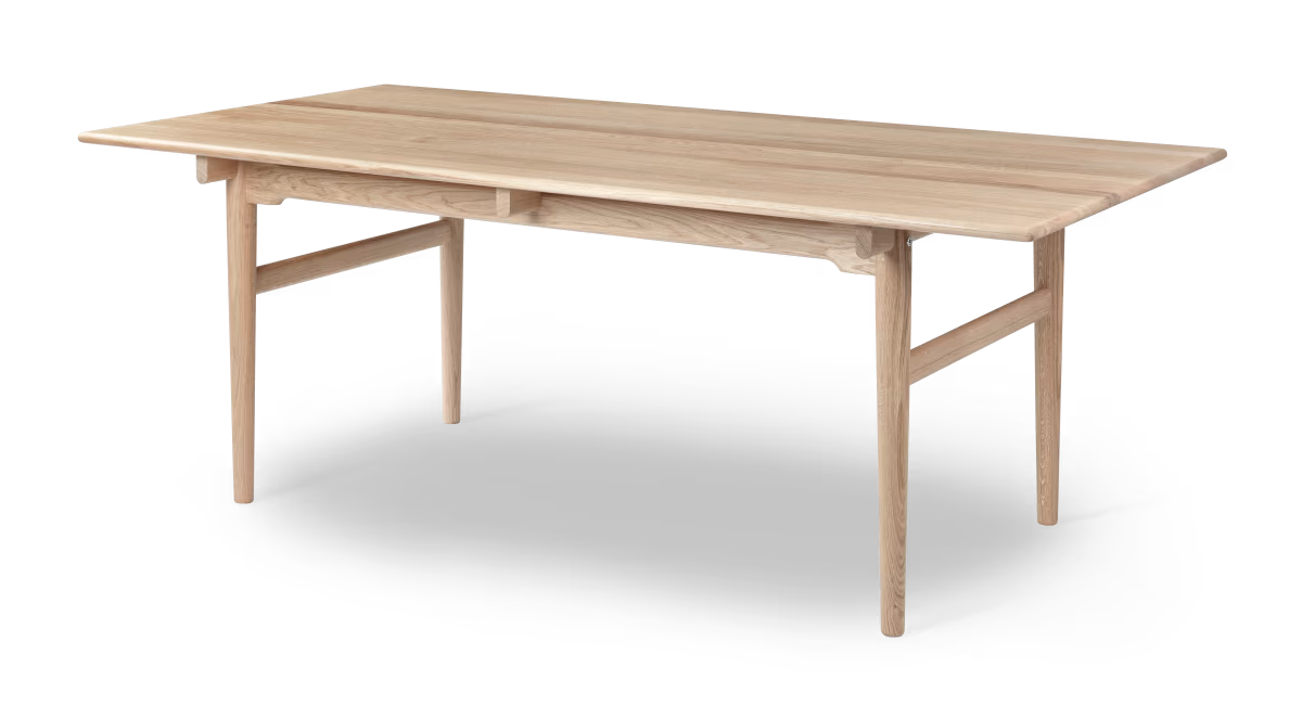EXPO Carl Hansen & Son CH327 dining table