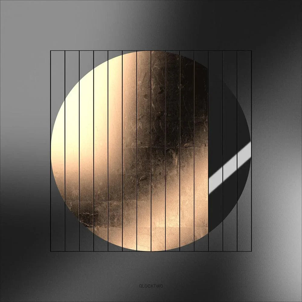 QLOCKTWO MOON NIGHTFALL in Moon Gold – edle Designuhr mit seidenmatter Textur in goldschimmernder Tönung