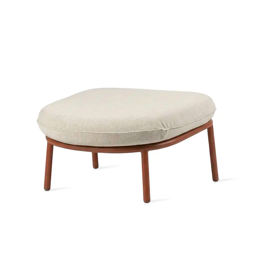 Vincent Sheppard KODO Fußhocker in der Farbe Rust mit einem Kissen in Almond