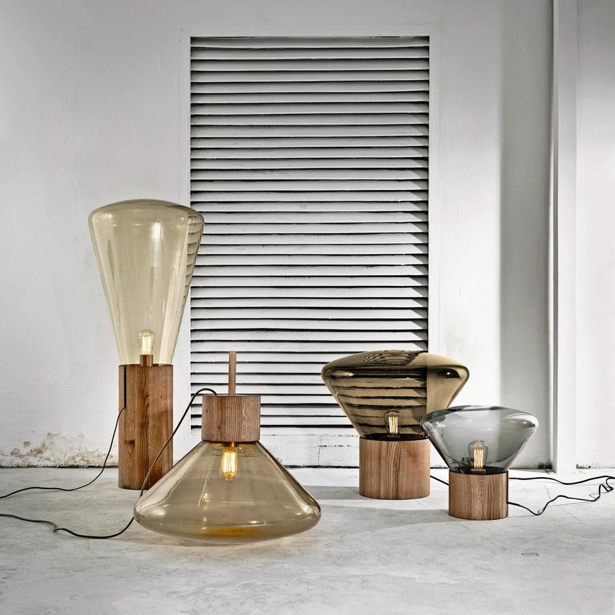 Interior-Aufnahme mit MINI MUFFIN PC910 und weiteren Brokis Leuchten – stimmungsvolle Lichtkomposition in modernem Wohnambiente