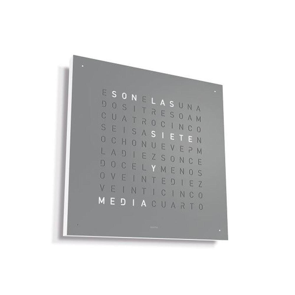 QLOCKTWO EARTH 45 Grey Pepper – vista lateral con carcasa blanca y superficie gris acero